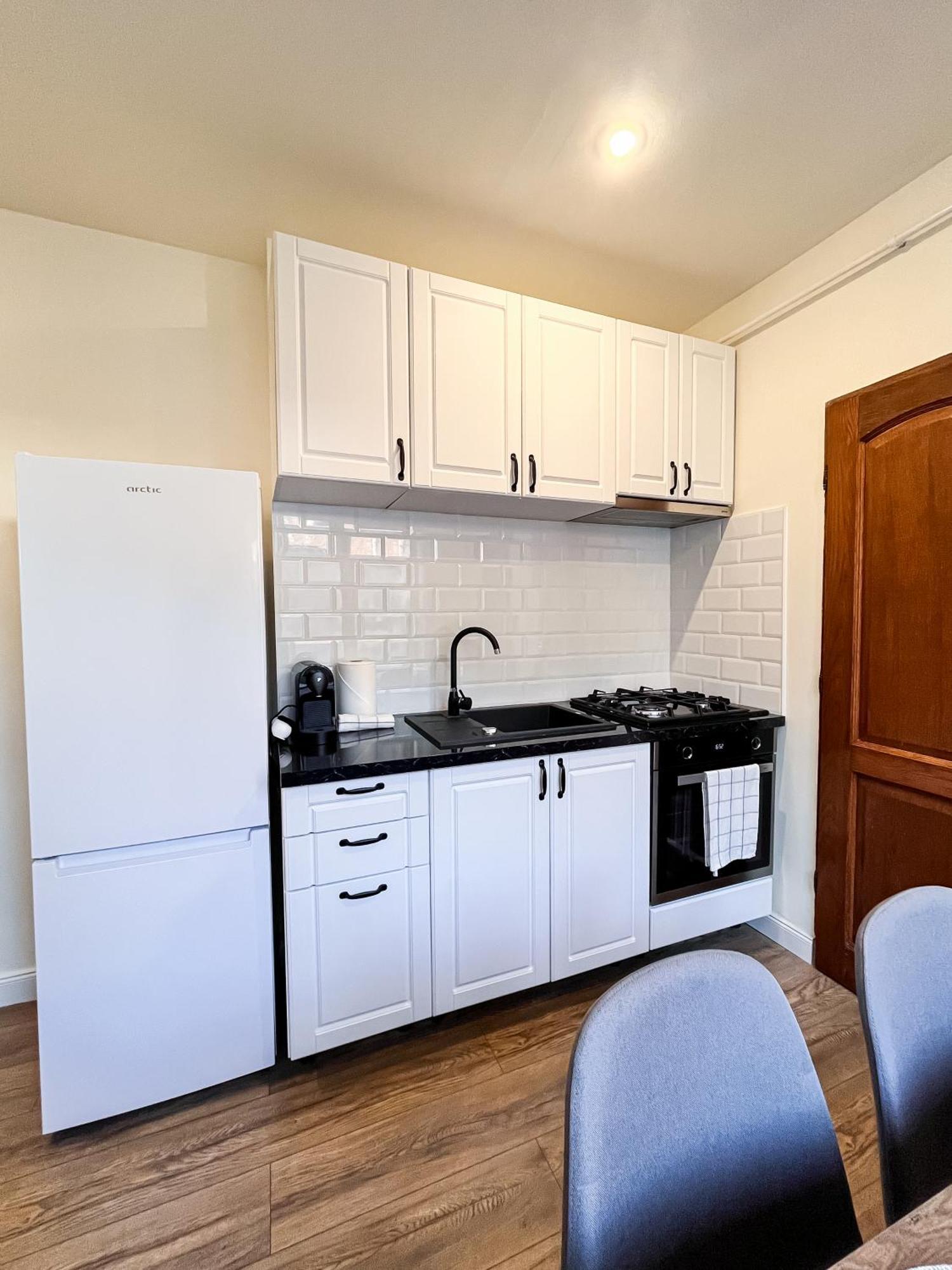La Teatru - 2bd Near Theatre And Old Town Apartment