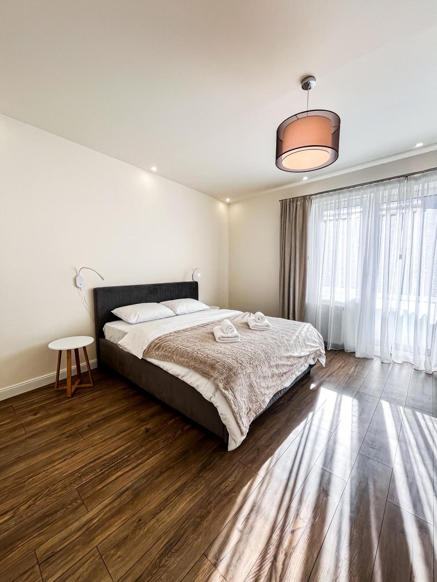 La Teatru - 2bd Near Theatre And Old Town Brasov